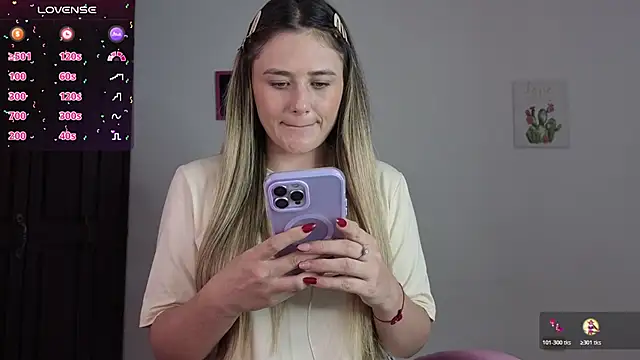 Veronika  Winslow  online show from 4, 11, 2025