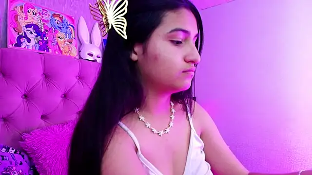 Snapshot of laurenelove chatting on 1, 2, 2026 laurenelove online show from 1, 2, 2026