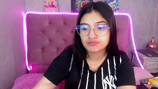 laurenelove online show from 1, 10, 2025