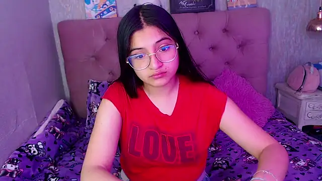 laurenelove online show from 4, 11, 2025