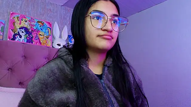 Snapshot of laurenelove chatting on 11, 2, 2026 laurenelove online show from 11, 2, 2026