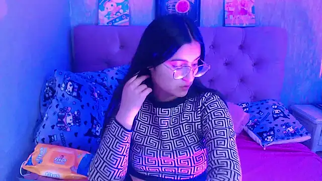 laurenelove online show from 10, 10, 2025