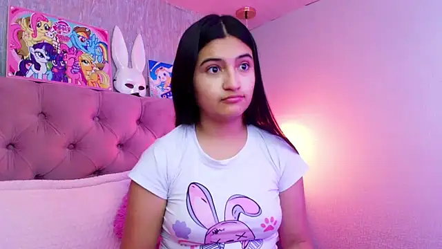 Snapshot of laurenelove chatting on 21, 2, 2026 laurenelove online show from 21, 2, 2026