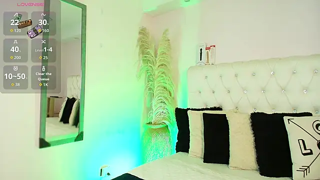 Snapshot of MelissaRhodes chatting on 8, 11, 2025 MelissaRhodes online show from 8, 11, 2025