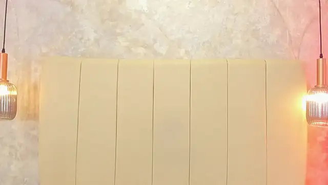 nayiraa  online show from 9, 10, 2025