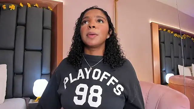 LisaMendez online show from 22, 12, 2025