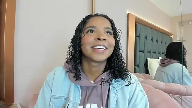 LisaMendez online show from 19, 9, 2025