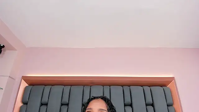 LisaMendez online show from 14, 11, 2025