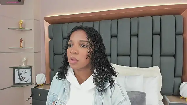 LisaMendez online show from 19, 10, 2025