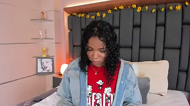 LisaMendez online show from 27, 11, 2025