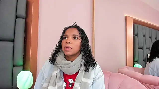 LisaMendez online show from 15, 10, 2025