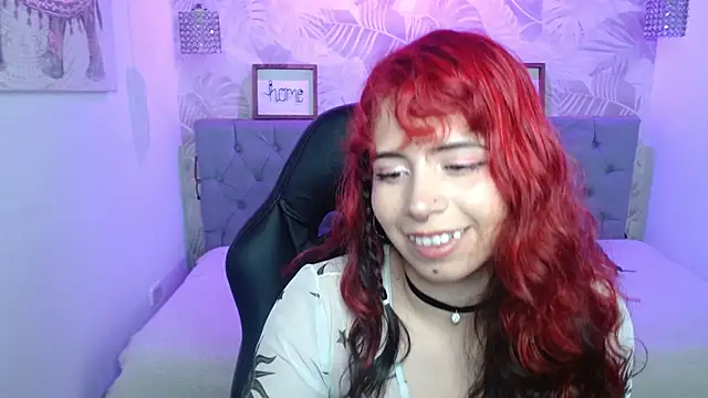 Snapshot of Lily_tk chatting on 28, 10, 2025 Lily tk online show from 28, 10, 2025