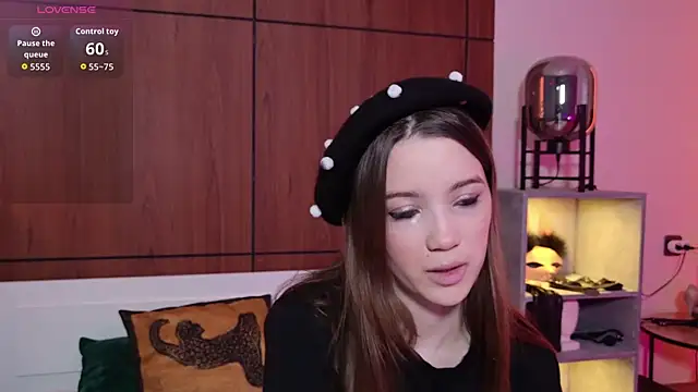 Alison kisss online show from 17, 3, 2026