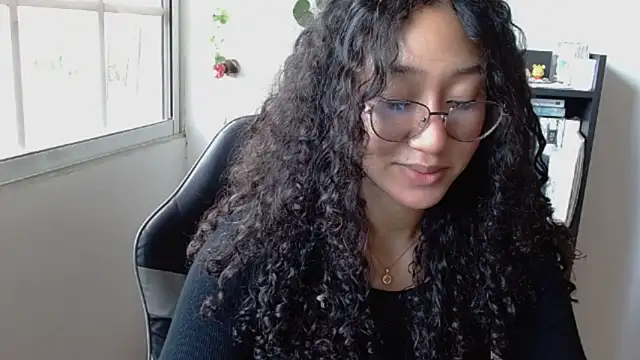 clitia xx online show from 2, 2, 2026