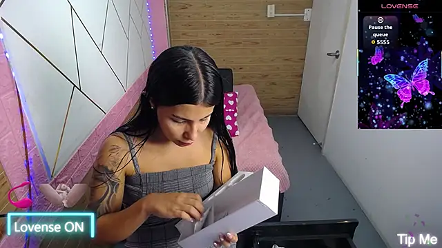 isabella rossee online show from 7, 11, 2025