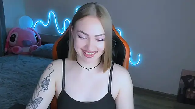 Snapshot of LaraKrein_lk chatting on 21, 2, 2026 LaraKrein lk online show from 21, 2, 2026