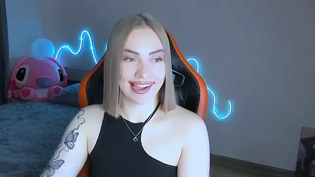 Snapshot of LaraKrein_lk chatting on 23, 2, 2026 LaraKrein lk online show from 23, 2, 2026