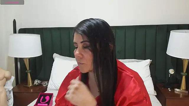 kiraGeiner online show from 16, 9, 2025