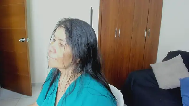 Snapshot of kiraGeiner chatting on 10, 7, 2026 kiraGeiner online show from 10, 7, 2026
