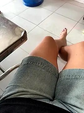 sharon-Hanna online show from 7, 11, 2025