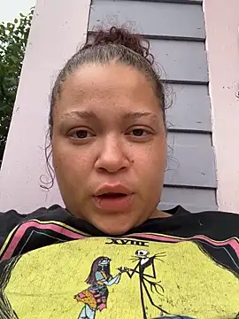 thatgurlred online show from 28, 9, 2025