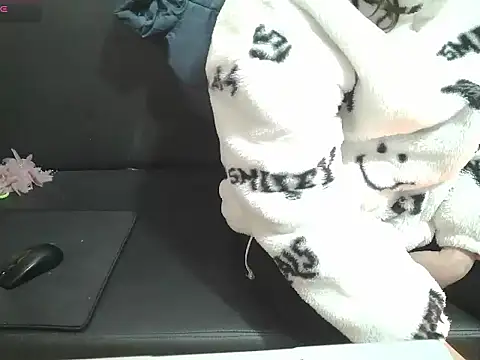 Owe chan online show from 8, 1, 2026