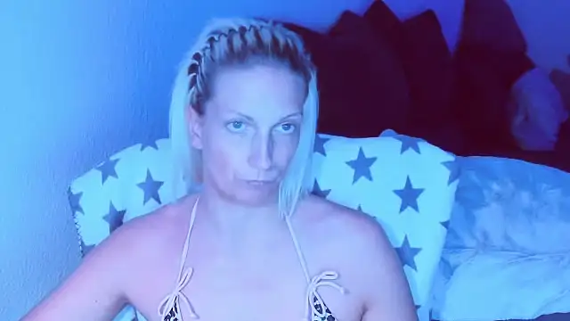 SexyJulia21 online show from 29, 6, 2026