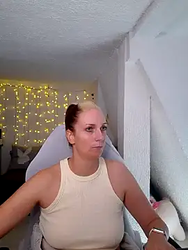 SexyJulia21 online show from 7, 3, 2025