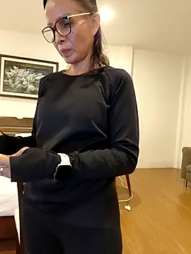 Mama Eva 1 online show from 15, 12, 2025