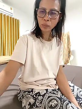 Mama Eva 1 online show from 23, 12, 2025