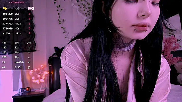 Lein Bone online show from 6, 11, 2025