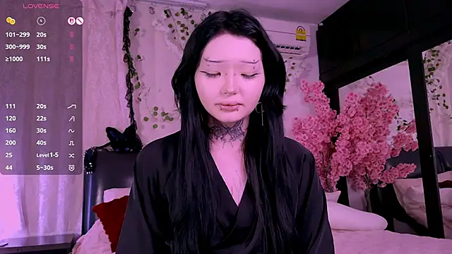 Lein Bone online show from 3, 11, 2025