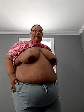 Snapshot of SexyBBW10790 chatting on 3, 2, 2026 SexyBBW10790 online show from 3, 2, 2026