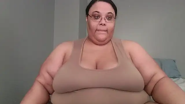SexyBBW10790 online show from 17, 5, 2026