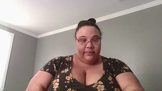 Snapshot of SexyBBW10790 chatting on 9, 2, 2026 SexyBBW10790 online show from 9, 2, 2026