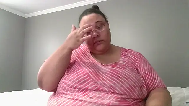 Snapshot of SexyBBW10790 chatting on 25, 2, 2026 SexyBBW10790 online show from 25, 2, 2026