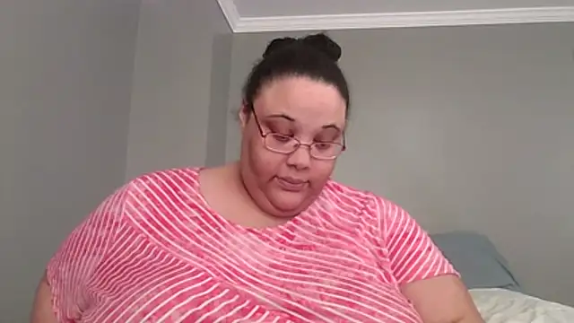 SexyBBW10790 online show from 27, 3, 2026