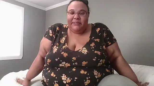 Snapshot of SexyBBW10790 chatting on 14, 2, 2026 SexyBBW10790 online show from 14, 2, 2026