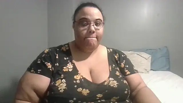 SexyBBW10790 online show from 10, 3, 2026