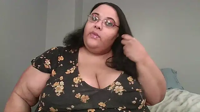 SexyBBW10790 online show from 29, 4, 2026