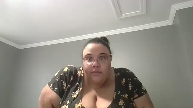 Snapshot of SexyBBW10790 chatting on 11, 2, 2026 SexyBBW10790 online show from 11, 2, 2026