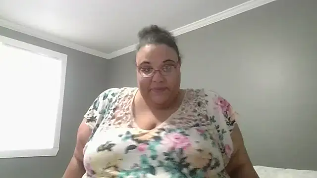 Snapshot of SexyBBW10790 chatting on 15, 2, 2026 SexyBBW10790 online show from 15, 2, 2026