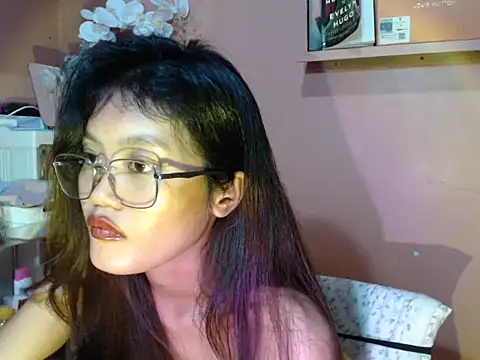 Snapshot of skinny_gracie chatting on 12, 10, 2025 skinny gracie online show from 12, 10, 2025