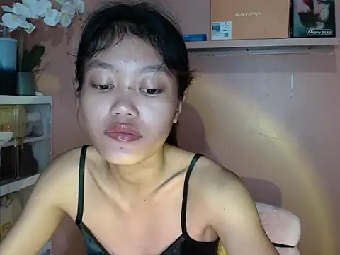 Snapshot of skinny_gracie chatting on 22, 9, 2025 skinny gracie online show from 22, 9, 2025