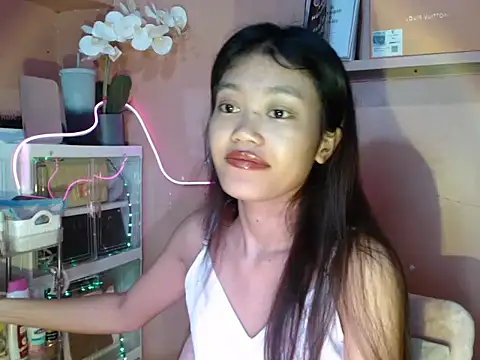 Snapshot of skinny_gracie chatting on 21, 10, 2025 skinny gracie online show from 21, 10, 2025