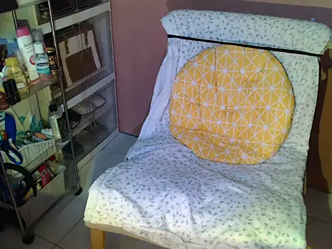 Snapshot of skinny_gracie chatting on 12, 10, 2025 skinny gracie online show from 12, 10, 2025