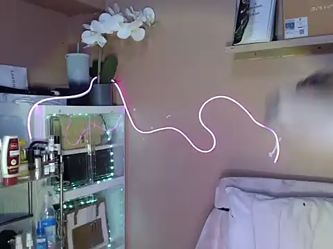 Snapshot of skinny_gracie chatting on 25, 10, 2025 skinny gracie online show from 25, 10, 2025