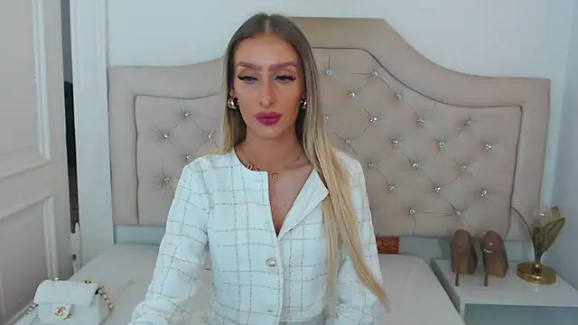 NatalieSensual online show from 8, 3, 2026