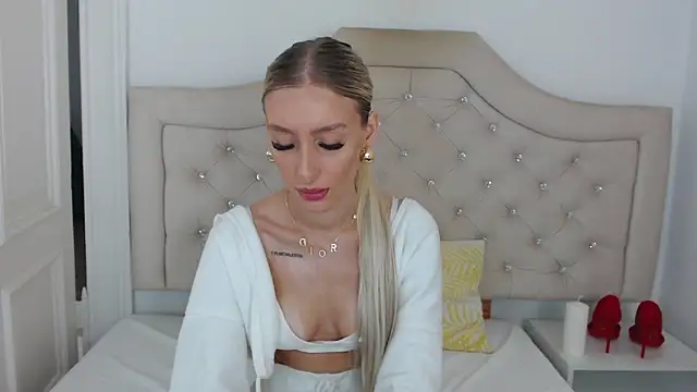 NatalieSensual online show from 22, 9, 2025