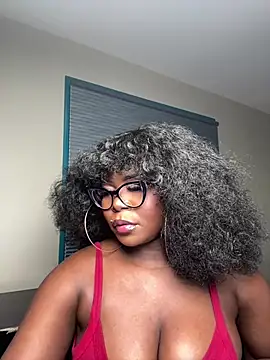 WomanNextdoor1 online show from 26, 5, 2026
